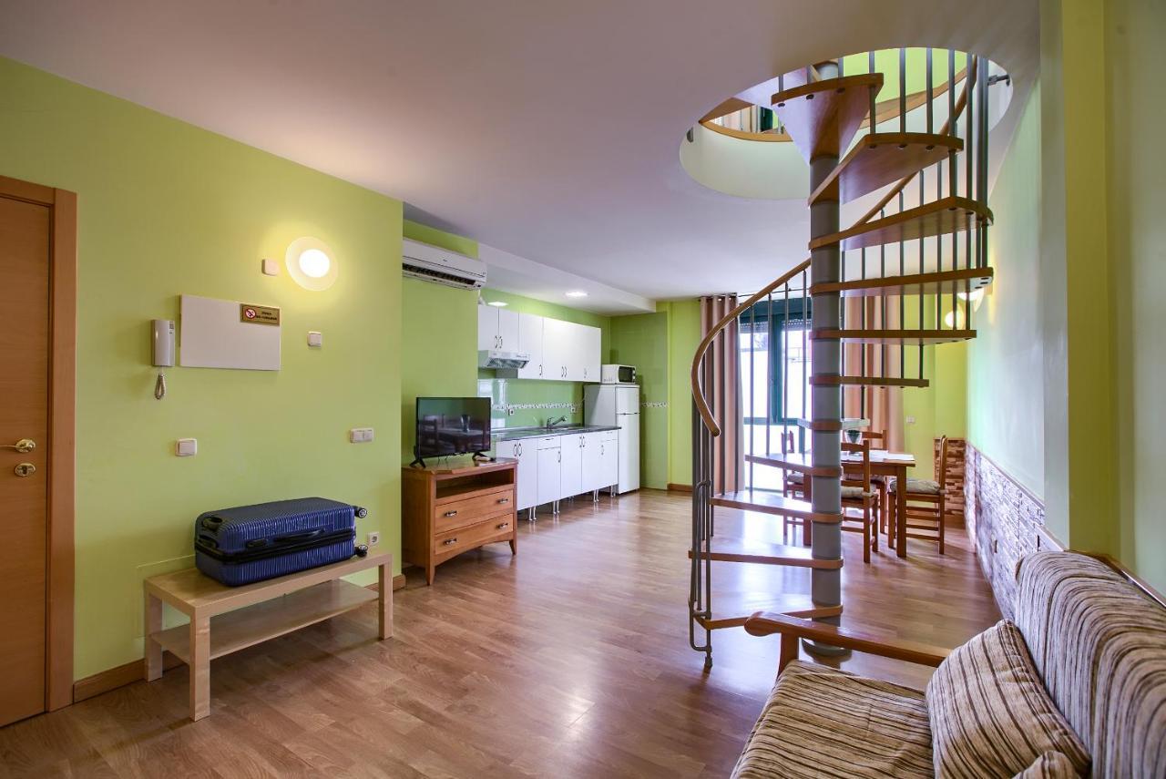 Apartamentos Barajas Madrid Kültér fotó