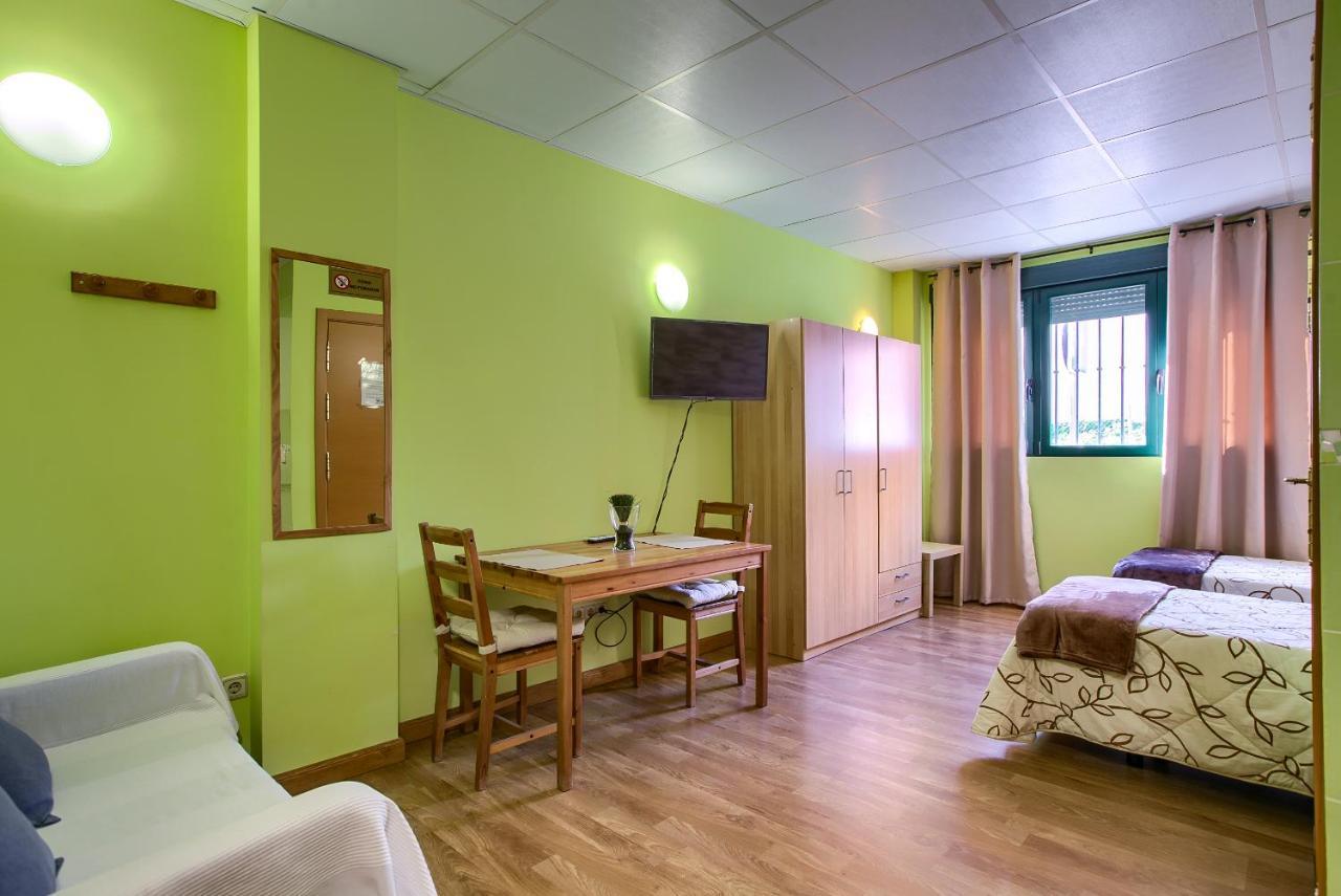Apartamentos Barajas Madrid Kültér fotó