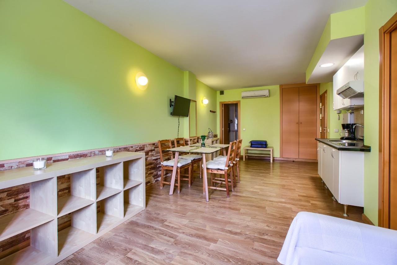 Apartamentos Barajas Madrid Kültér fotó