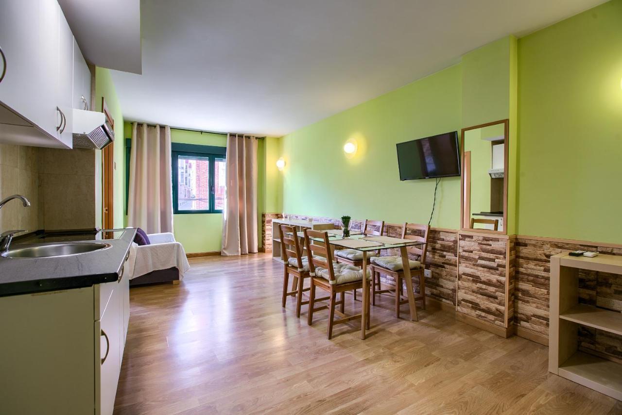 Apartamentos Barajas Madrid Kültér fotó