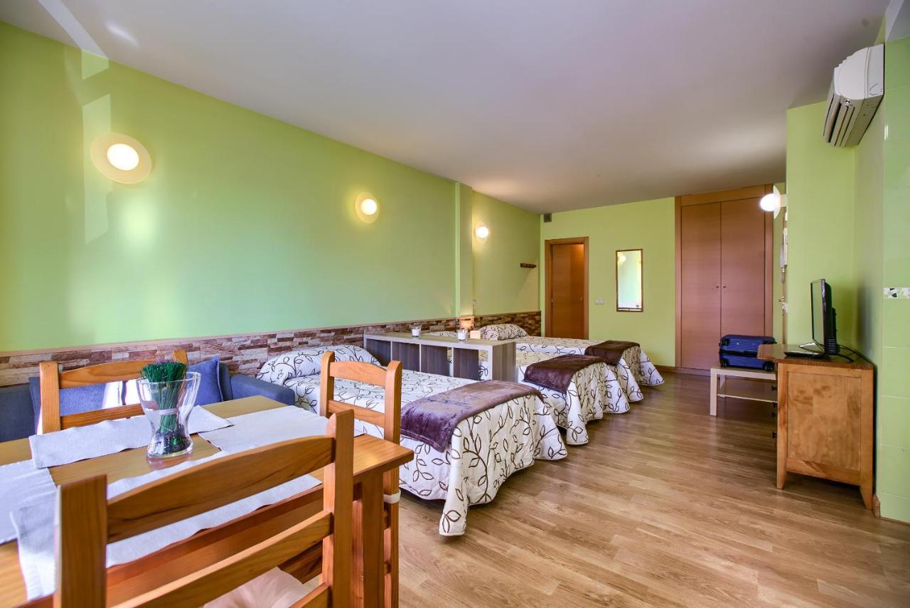 Apartamentos Barajas Madrid Kültér fotó